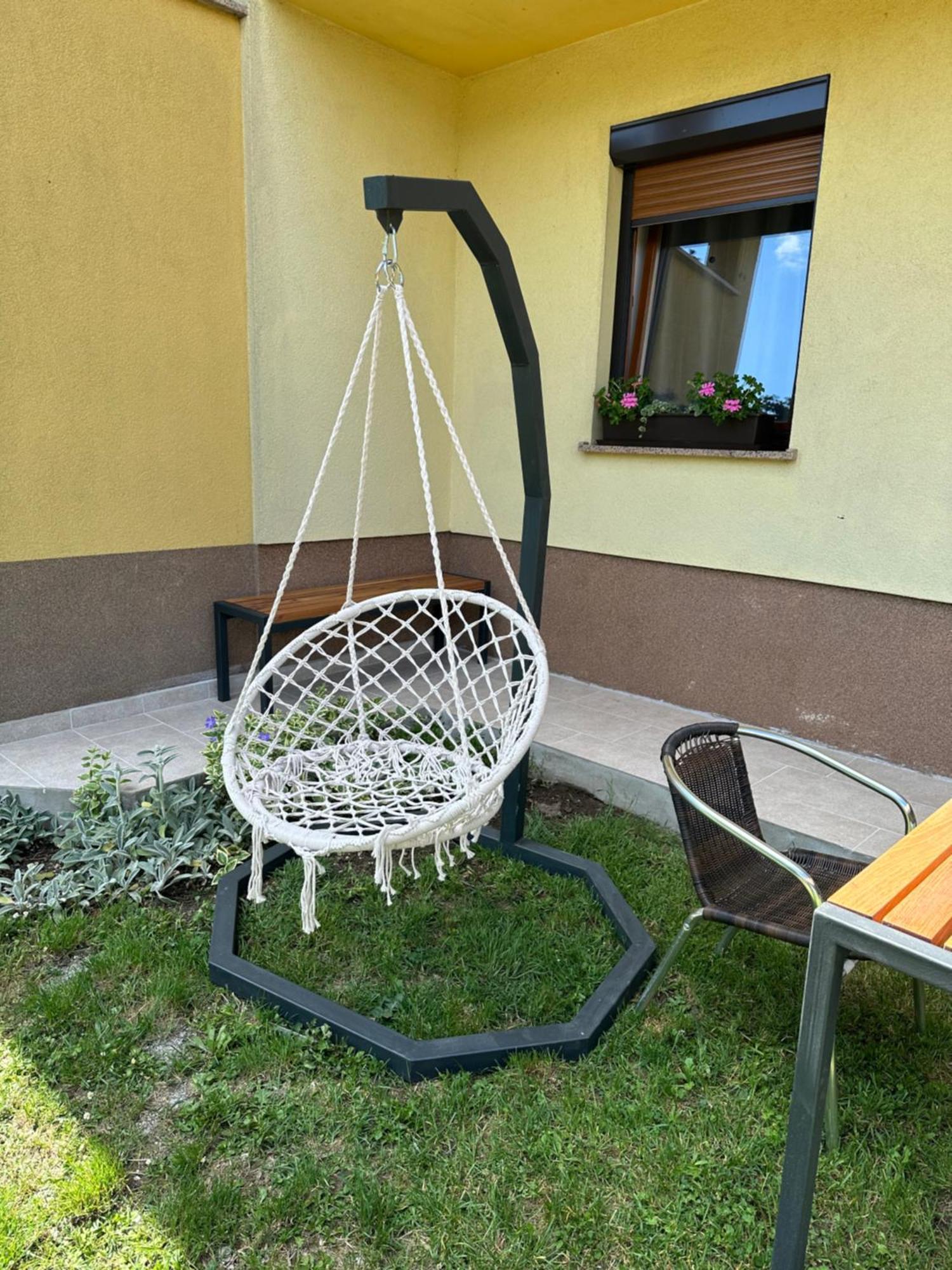 Apartma Anze Samec Dobravlje Екстер'єр фото